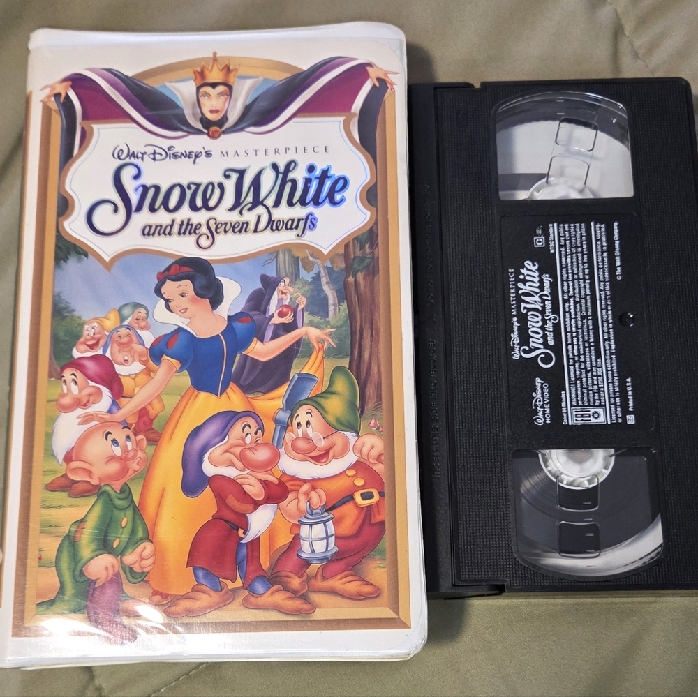 Disney Snow White and the Seven Dwarfs VHS Black Diamond Classic